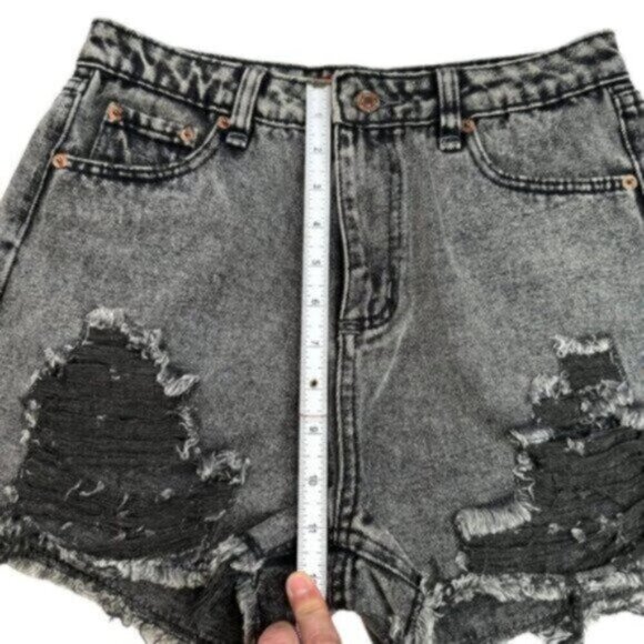 NWT Signature8 | Black Denim Distressed Shorts Size Medium - Picture 8 of 13